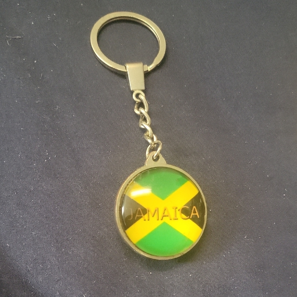 Colorful Souvenir Keychains Set - Picture 3 of 10